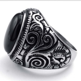 Anello In Titanio Con Pietra Ornamentale Nera
