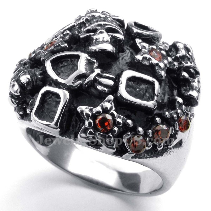 Anello Teschio In Titanio Con Zircone Rosso Anello Teschio In Titanio Con Zircone Rosso