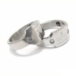 Anello A Fascia In Titanio Intarsiato Con Diamanti Da 5 Mm