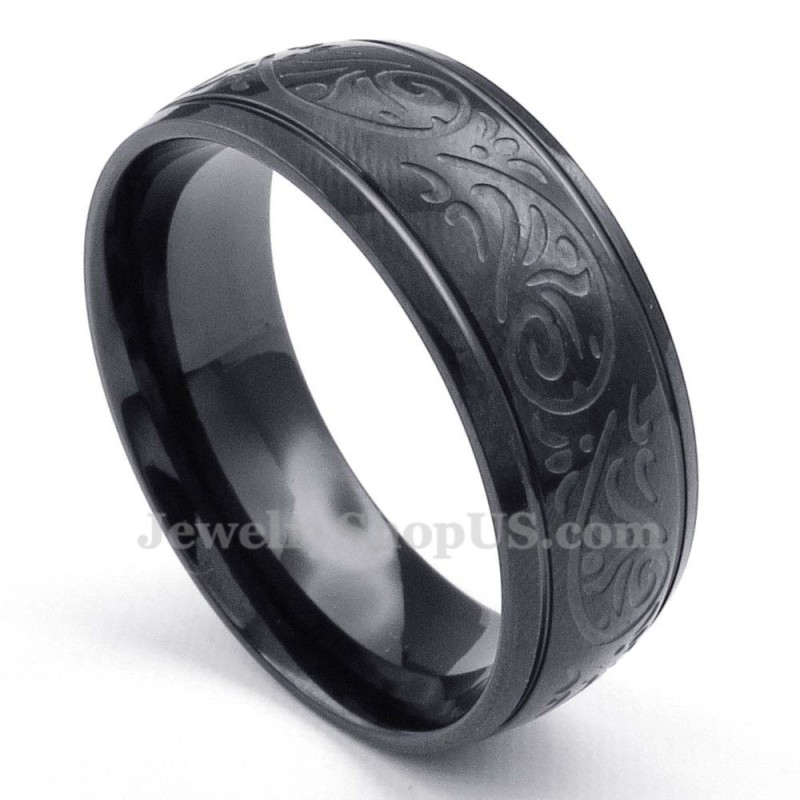 Anello Rotondo In Titanio Nero Con Motivo A Corrosione Anello Rotondo In Titanio Nero Con Motivo A Corrosione