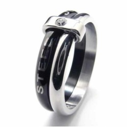 Anello A Fascia In Titanio Intarsiato Con Diamanti Incastonati A Due Cerchi Da 8 Mm