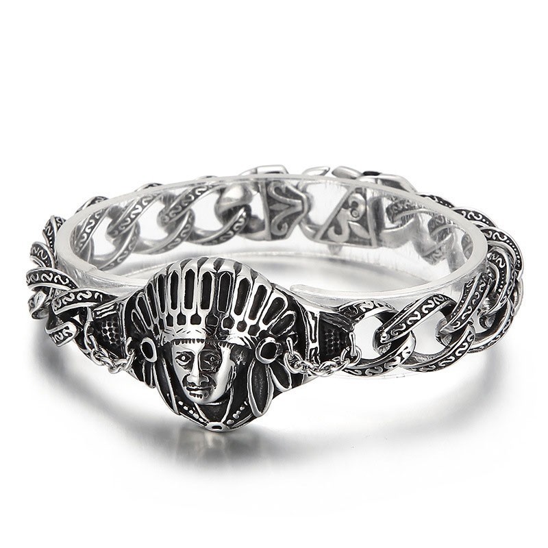 Nuovo Bracciale Da Uomo In Titanio Con Motivo Retrò Cool Chief Di Casting Jewelry Nuovo Bracciale Da Uomo In Titanio Con Motivo Retrò Cool Chief Di Casting Jewelry