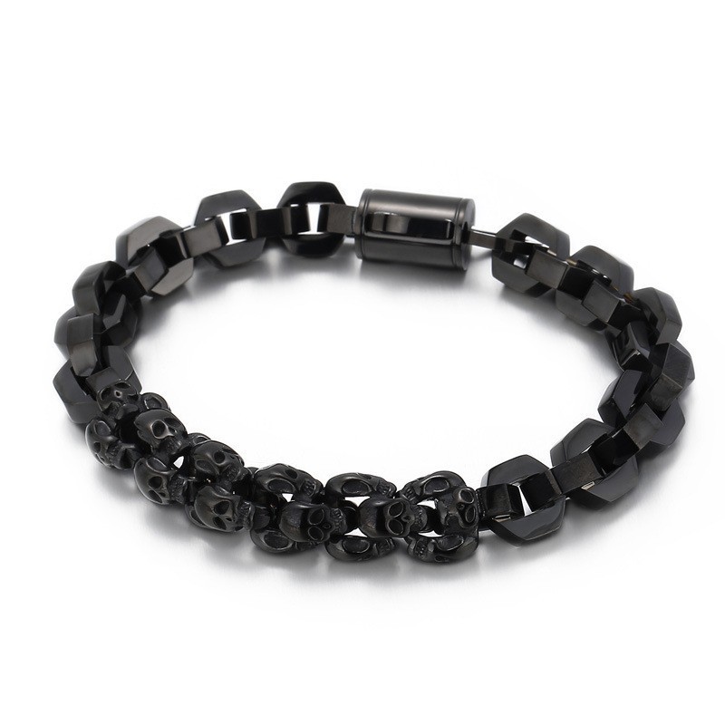 Bracciale In Titanio Placcato Con Poligono A Forma Di Teschio Unito Per Uomo Bracciale In Titanio Placcato Con Poligono A Forma Di Teschio Unito Per Uomo