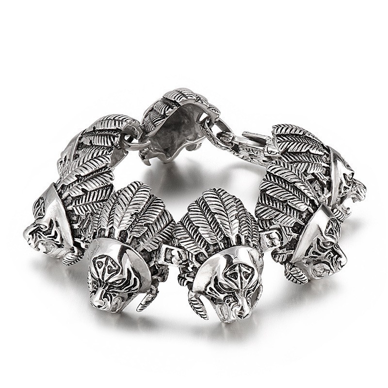 Bracciale In Titanio Con Testa Di Guerriero Generale Per Uomo Bracciale In Titanio Con Testa Di Guerriero Generale Per Uomo