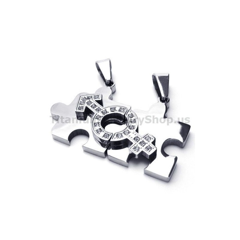 Ciondoli A Forma Di Puzzle In Titanio Con Ciondolo "Love" E Catene Senza Diamanti Ciondoli A Forma Di Puzzle In Titanio Con Ciondolo "Love" E Catene Senza Diamanti