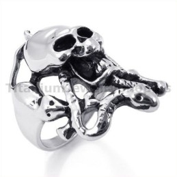 Anello In Titanio Con Teschio Di Serpente