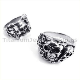 Anello In Titanio Con Teschio