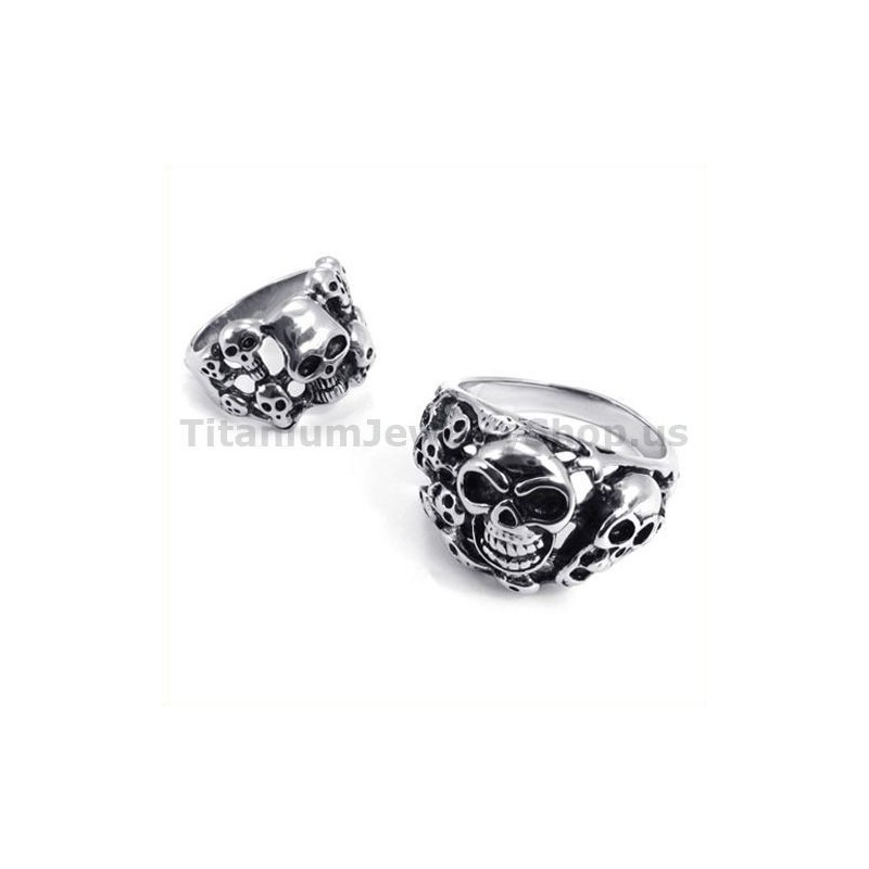 Anello In Titanio Con Teschio Anello In Titanio Con Teschio