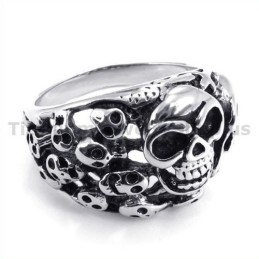 Anello In Titanio Con Teschio