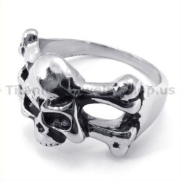 Anello In Titanio Con Teschio