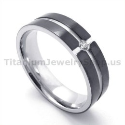 Anello In Titanio Nero Con Diamante