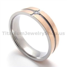 Anello In Titanio Dorato Con Diamante