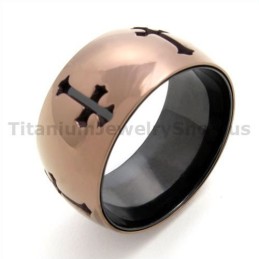 Anello In Titanio Con Croce Classica