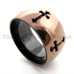 Anello In Titanio Con Croce Classica