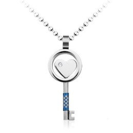 Collana Con Ciondolo A Forma Di Cuore Con Chiave In Titanio (Nuovo Stile)