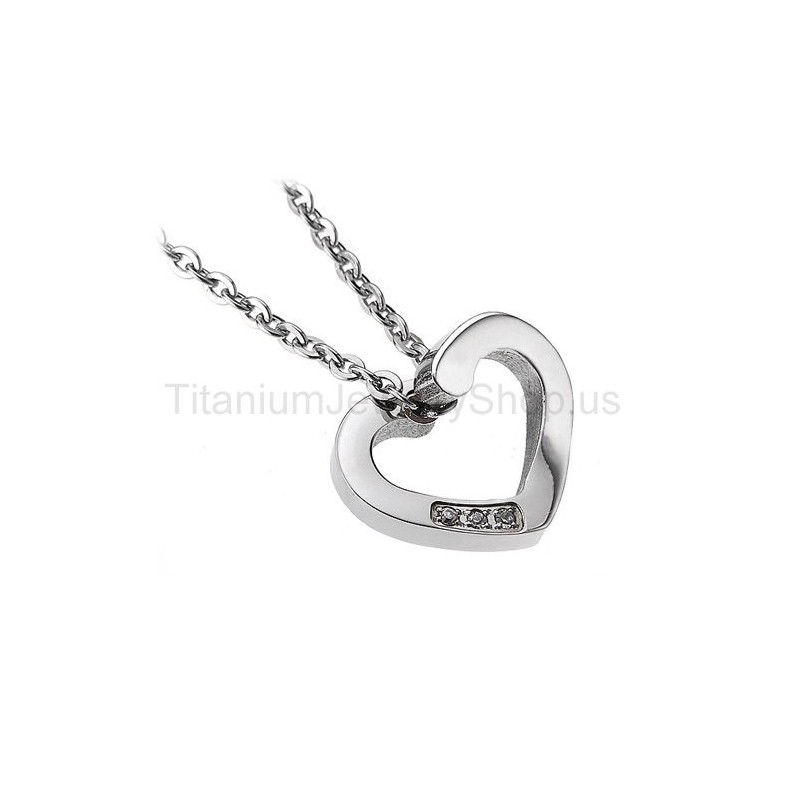 Ciondolo In Titanio A Forma Di Cuore Ciondolo In Titanio A Forma Di Cuore