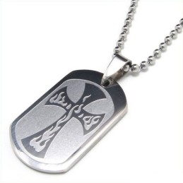 Collana Con Ciondolo A Forma Di Croce In Titanio Puro Con Uomo Freddo