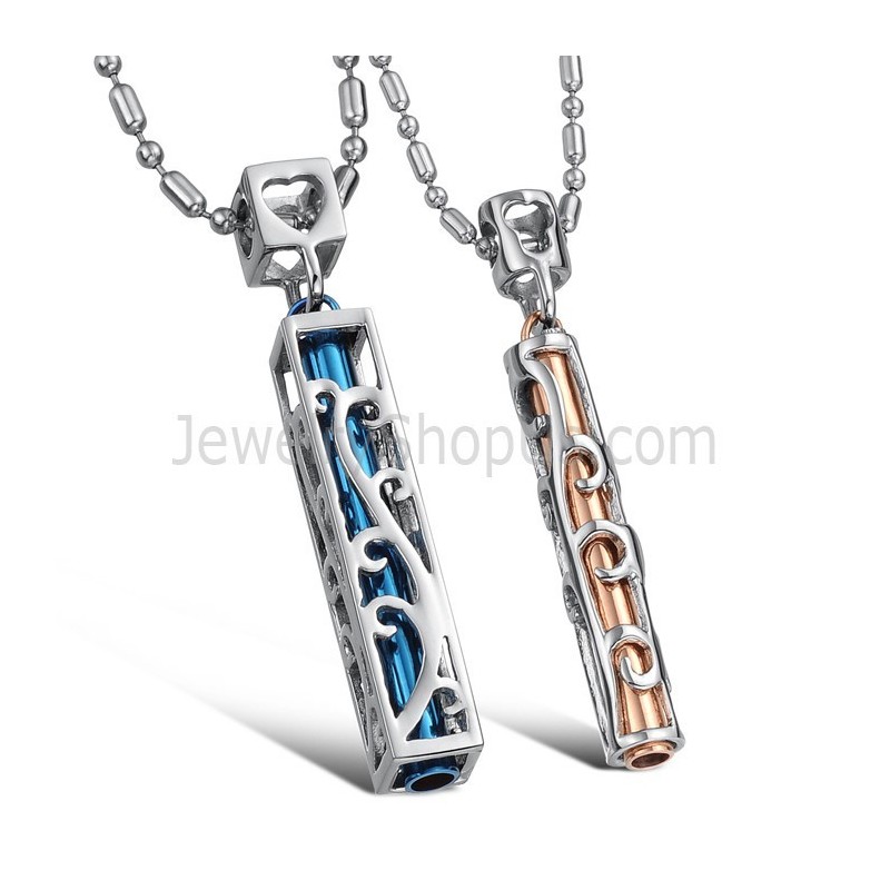 Ciondoli A Forma Di Amanti Cavi In Titanio Blu E Oro Rosa Con Catene Gratuite C609 Ciondoli A Forma Di Amanti Cavi In Titanio Blu E Oro Rosa Con Catene Gratuite C609