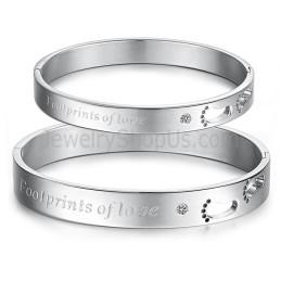 Braccialetti Di Coppia "Footrints Of Love" In Tatanium Con Impronte Di Piedi Cave E Strass C850