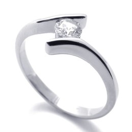 Anello In Titanio Con Diamanti Per Donna