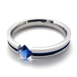 Anello In Titanio Con Diamante Blu