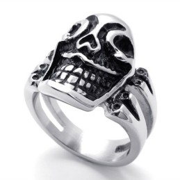 Anello In Titanio Con Teschio