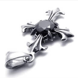 Ciondolo A Croce In Titanio Con Gemma