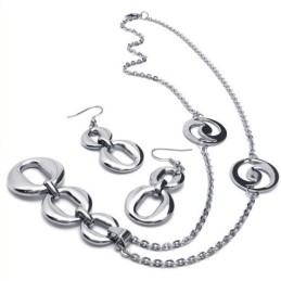 Set Di Gioielli In Titanio Di Eccellente Qualità, Con Brillantezza Dei Colori E Design Abile, Comprensivo Di Collana, Ciondolo E