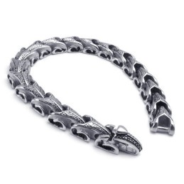 Abile Manifattura, Brillantezza Del Colore, Nota Per Il Suo Bracciale In Titanio Di Alta Qualità