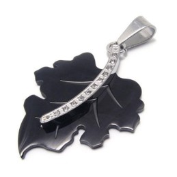 Collana Con Ciondolo A Forma Di Foglia D'Acero In Titanio Puro Nero