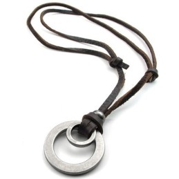 Collana In Pelle Di Titanio Di Qualità Affidabile, Colori Delicati E Design Abile
