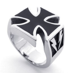 Anello In Titanio Di Qualità Superiore, Dalla Forma Elegante E Dalla Brillantezza Del Colore.