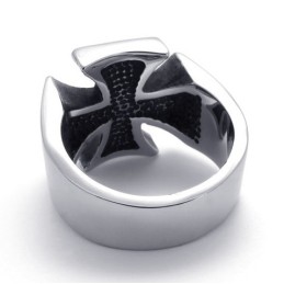 Anello In Titanio Di Qualità Superiore, Dalla Forma Elegante E Dalla Brillantezza Del Colore.